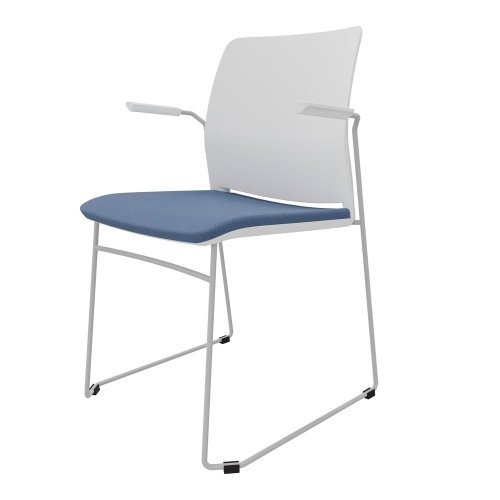 Quadrifoglio Close Polypropylen-Stuhl mit Kufengestell Armlehnen optional 